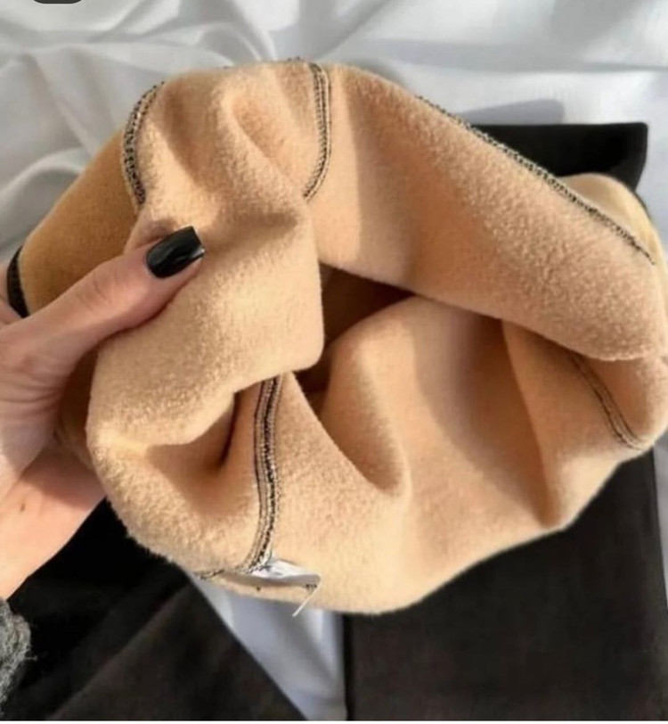 تصویر جوراب شلواری زنانه سه بعدی داخل خزدار ، ضخیم ،رنگ مشکی ، برند FASHION ، گرم ، سایز 38 تا 48 - فروشگاه ماهپوشاندرویر