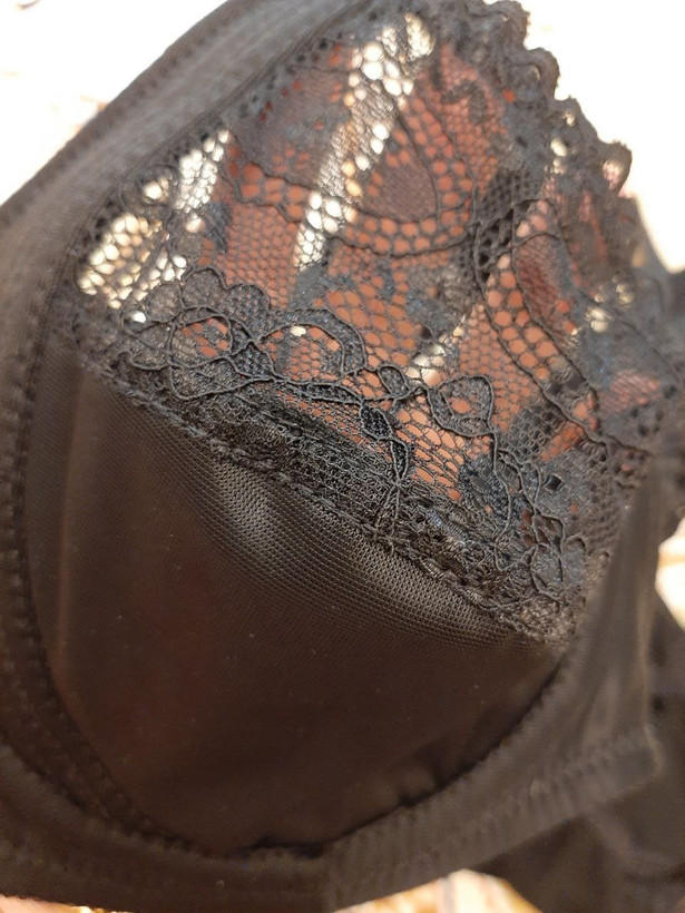 تصویر ست شورت و سوتین زنانه ،فنر دار ،کاپ B، مینیمایزر ، رنگ مشکی ، برند میسا - فروشگاه ماهپوشاندرویر