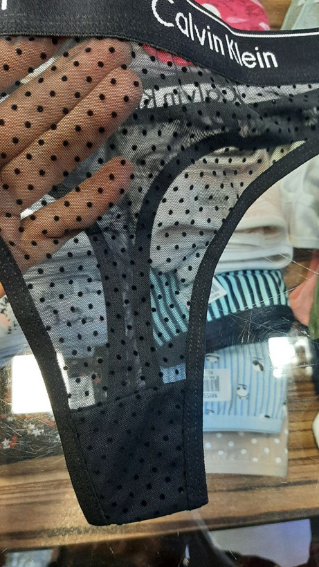 تصویر شورت زنانه، توری مخمل طرح خالخالی ، لامبادا ، کش کلوین ، برند مرلین - فروشگاه ماهپوشاندرویر