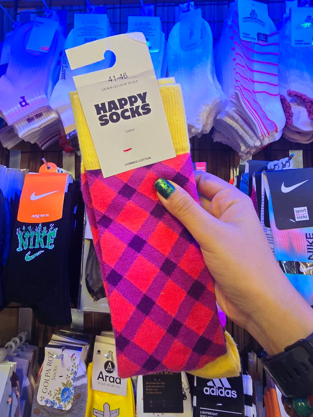 تصویر جوراب ساق دار زنانه ،تولید کشور ترکیه، طرح چهارخونه ، طرح های متنوع برند HAPPY SOCKS - فروشگاه ماهپوشاندرویر